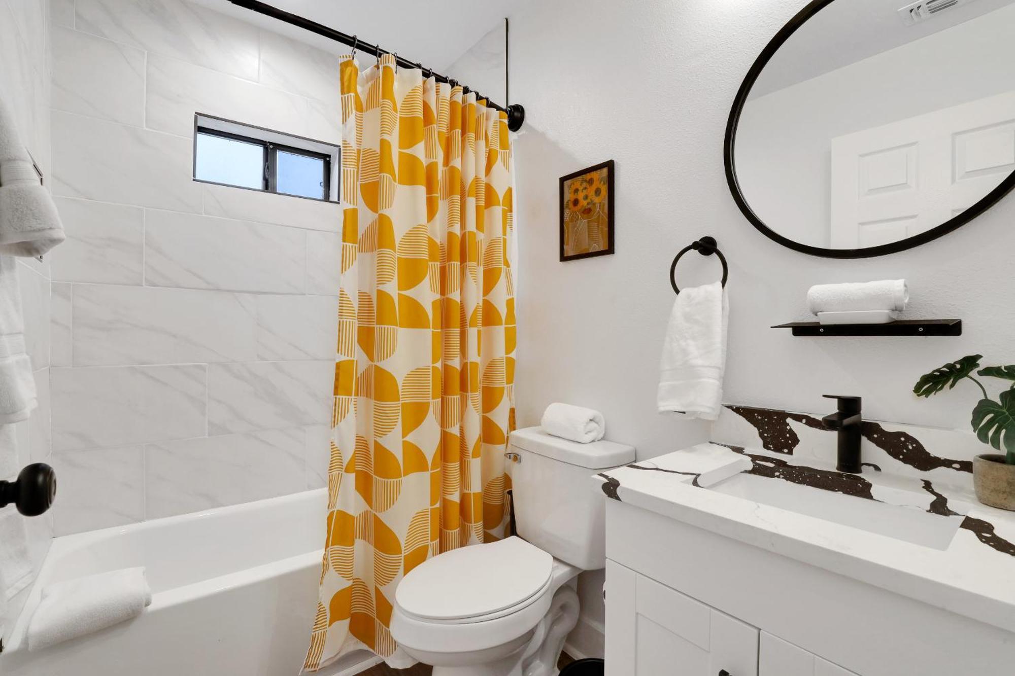 Artsy - A Birdy Vacation Rental Сан Антонио Екстериор снимка